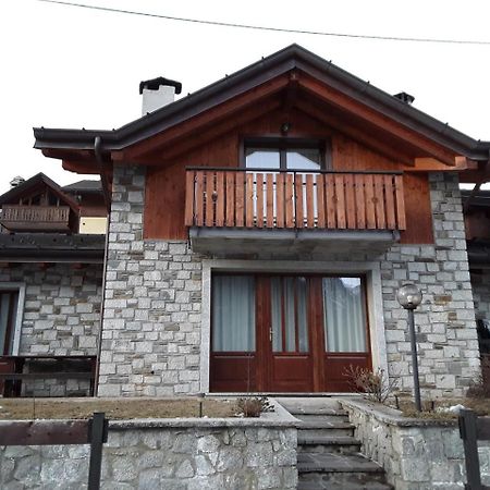 Temù Casa Vacanze Emilio מראה חיצוני תמונה